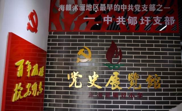 那个学生接着又问这句话中有多少个轻声？